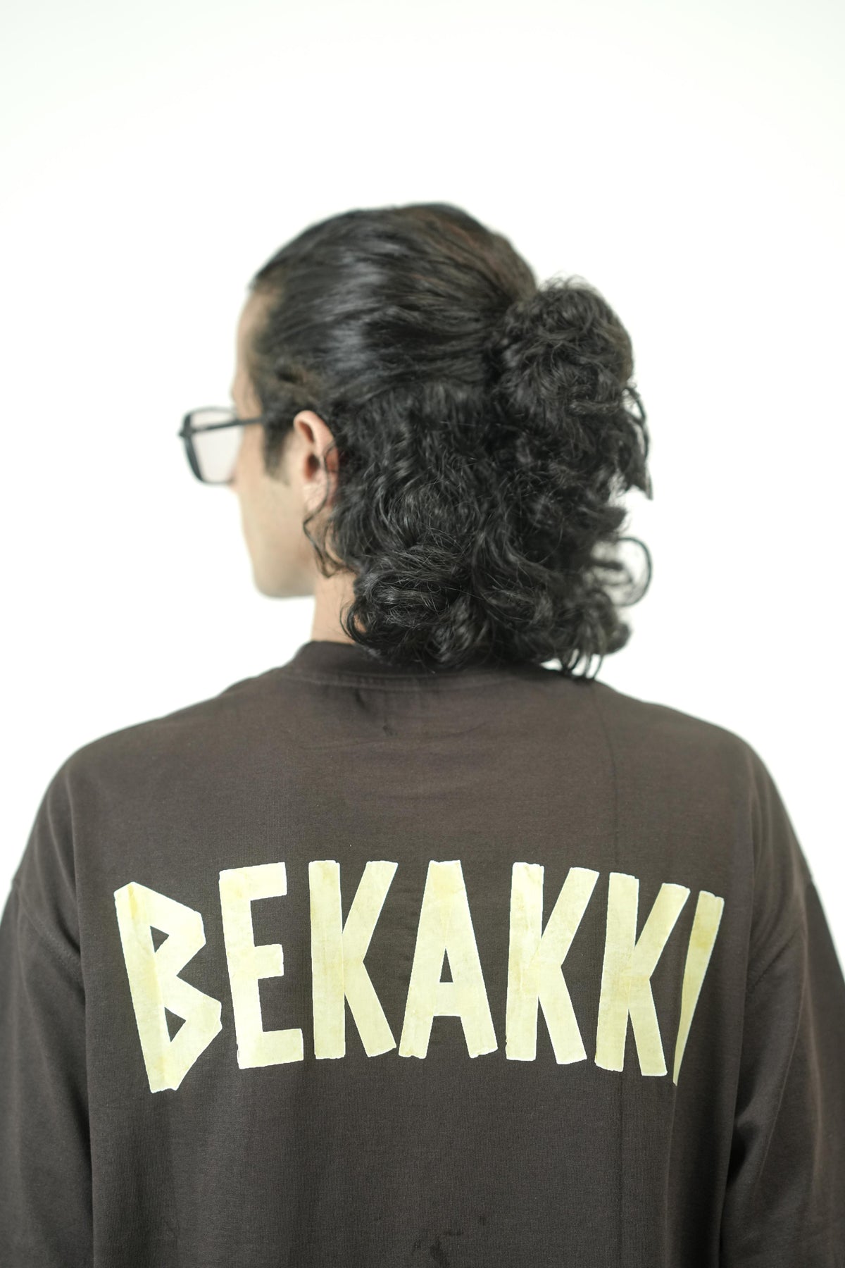Bekakki Script Tee